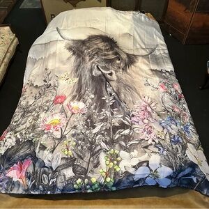 Highland Cow shower curtain.